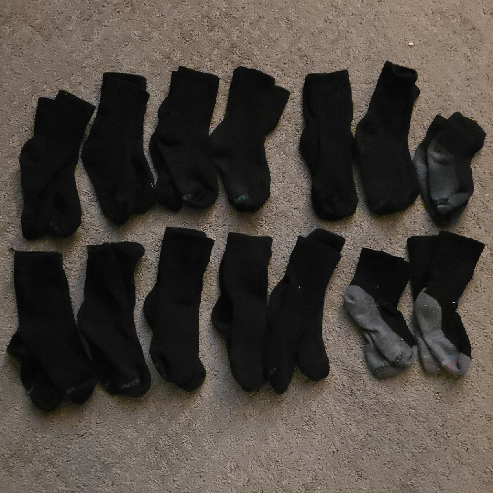 14 Pairs Hanes Boy's Black and Gray Casual Socks